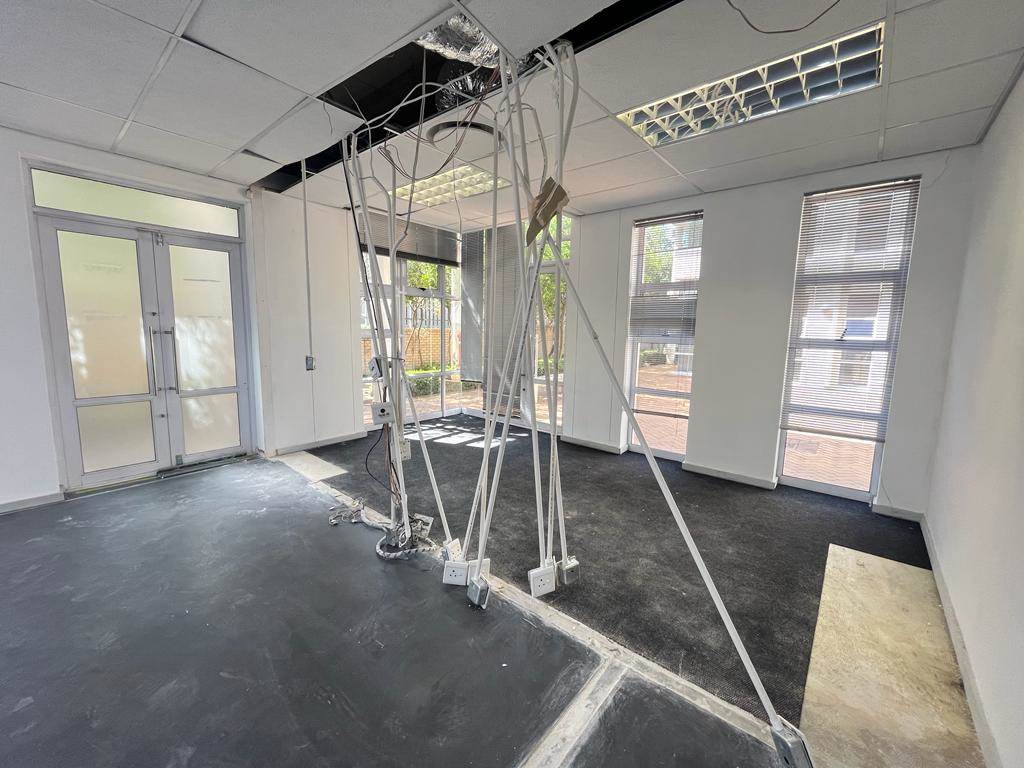 261  m² Commercial space in Fourways photo number 12
