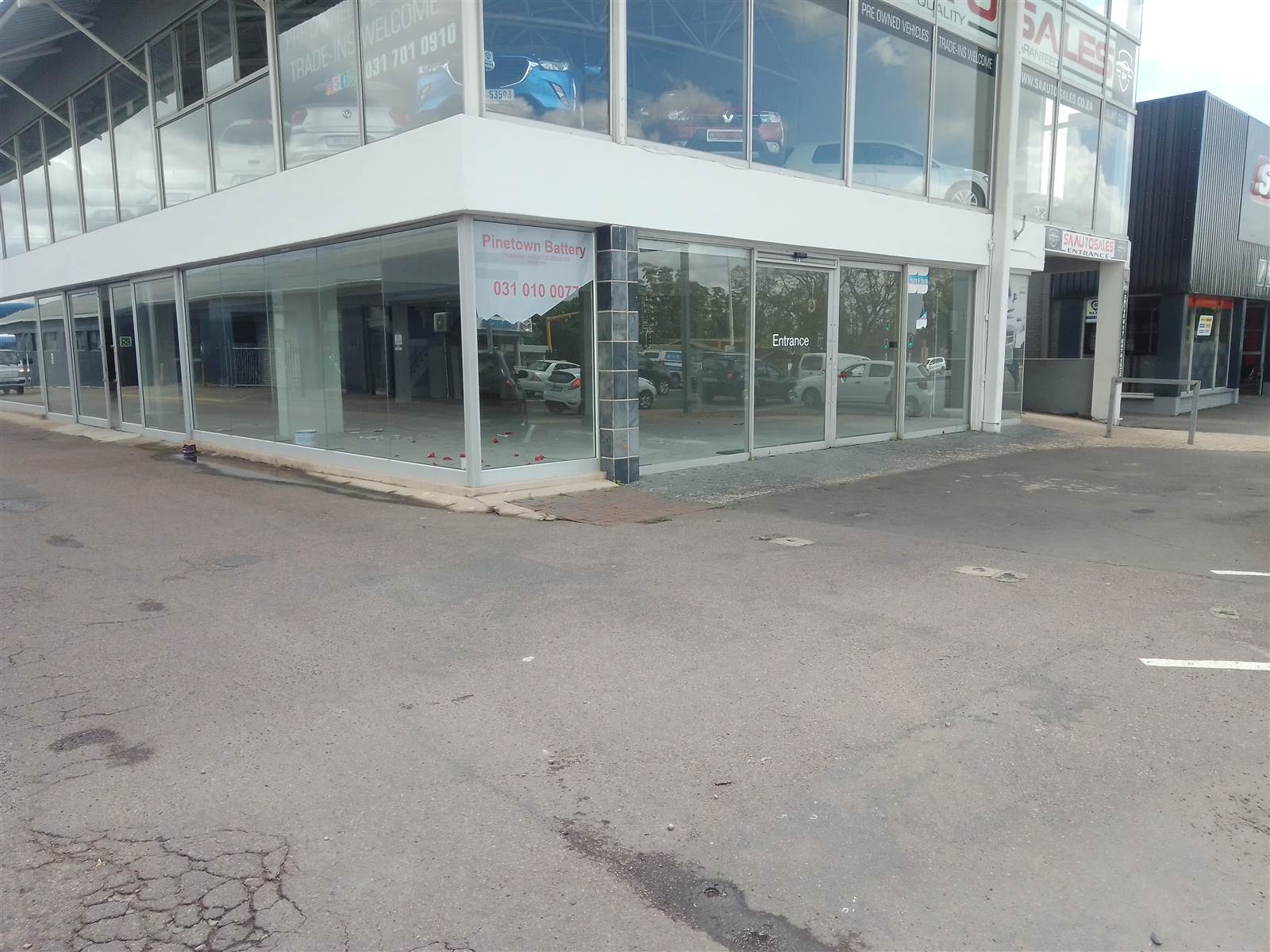 900  m² Commercial space in Pinetown Central photo number 2