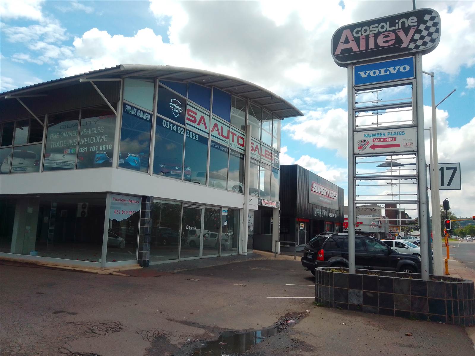 900  m² Commercial space in Pinetown Central photo number 1