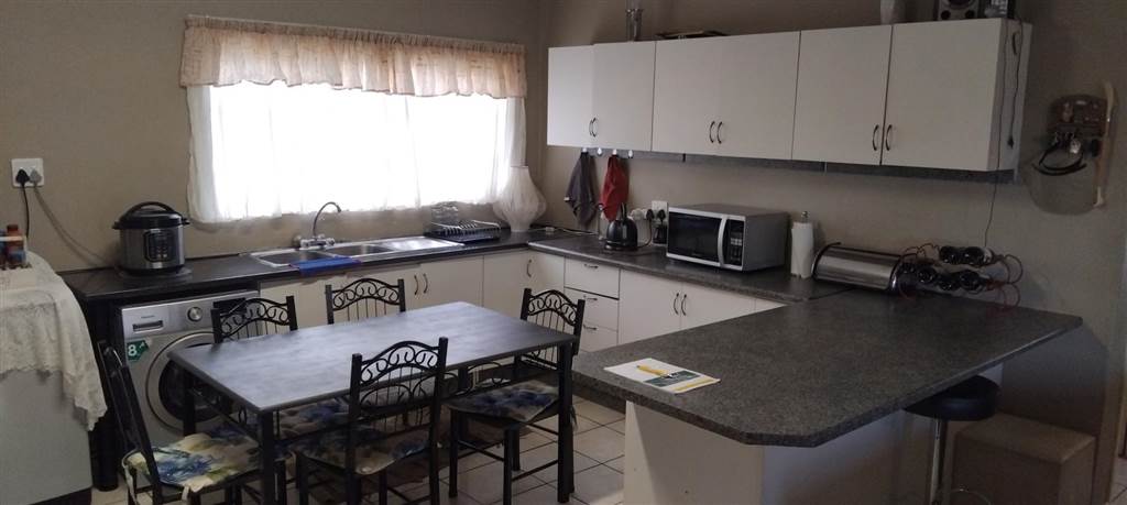 3 Bed Townhouse in Delmas photo number 11