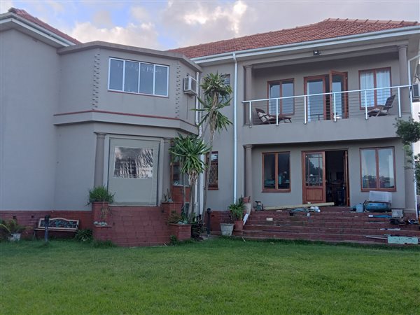 5 Bed House in Athlone Park