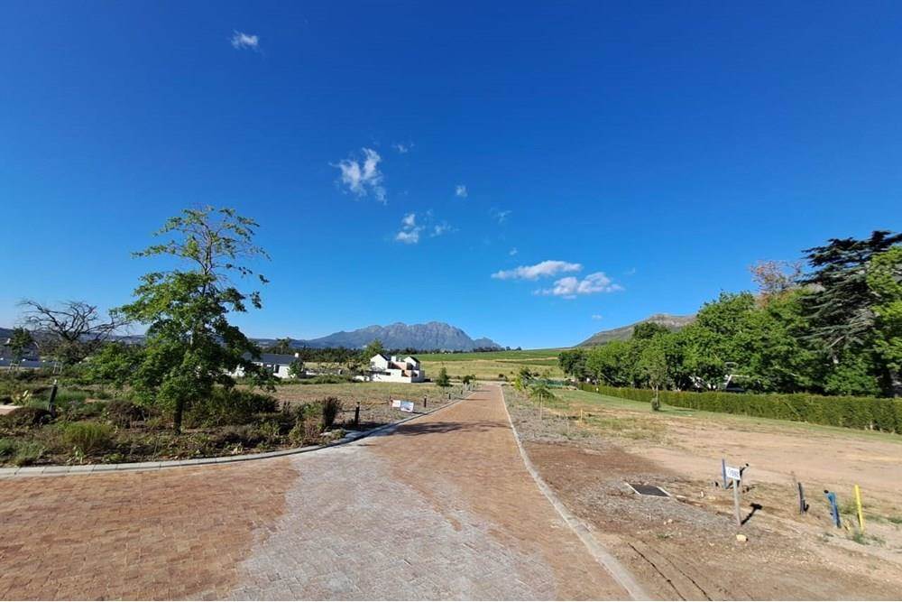 450 m² Land available in Paradyskloof photo number 7