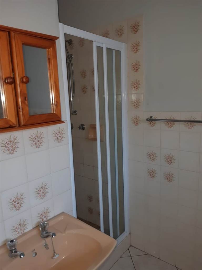 2 Bed Townhouse in Erasmus photo number 9