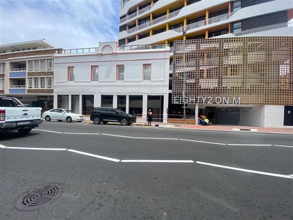 180  m² Retail Space