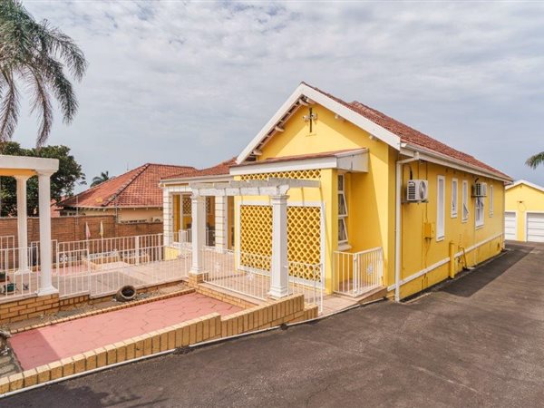 3 Bedroom House 3 Bedroom House