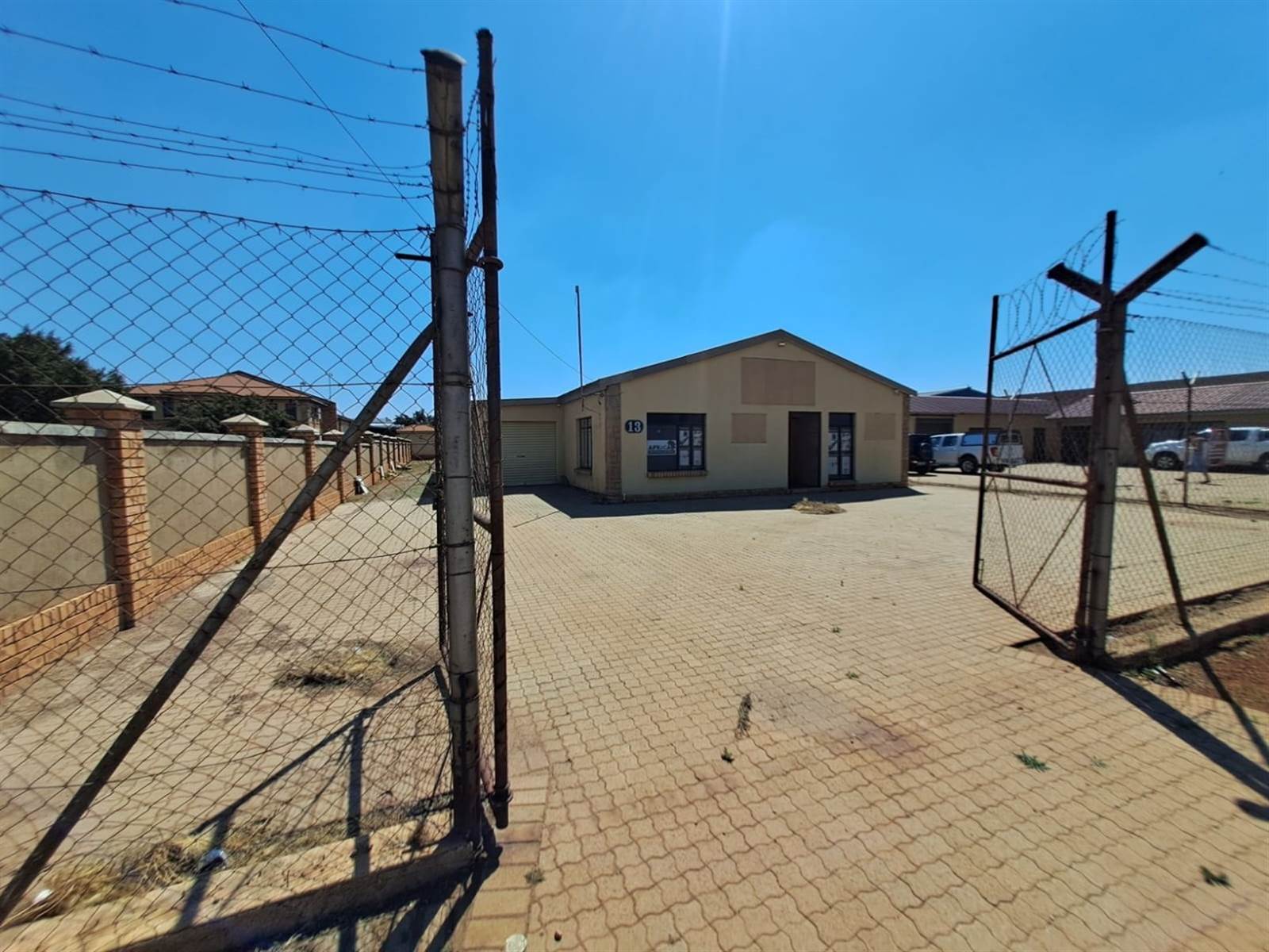 1168  m² Commercial space in Potchefstroom Central photo number 1