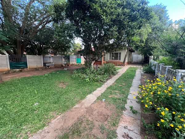 4 Bedroom House 4 Bedroom House