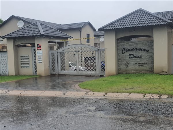 3 Bedroom Townhouse 3 Bedroom Townhouse