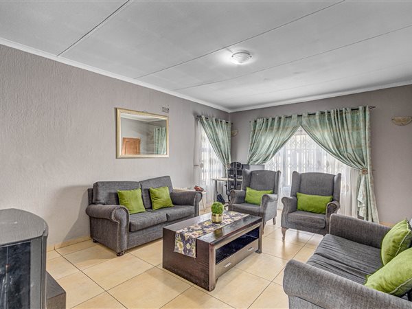 3 Bedroom House 3 Bedroom House