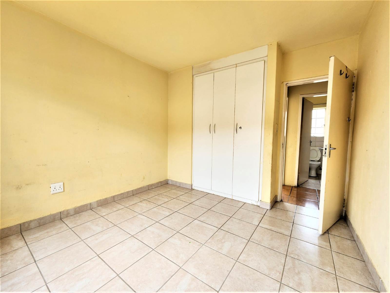 2 Bed Apartment in Elspark photo number 8