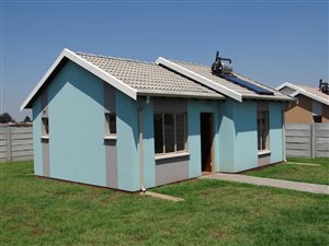 2 Bed House in Orange Farm