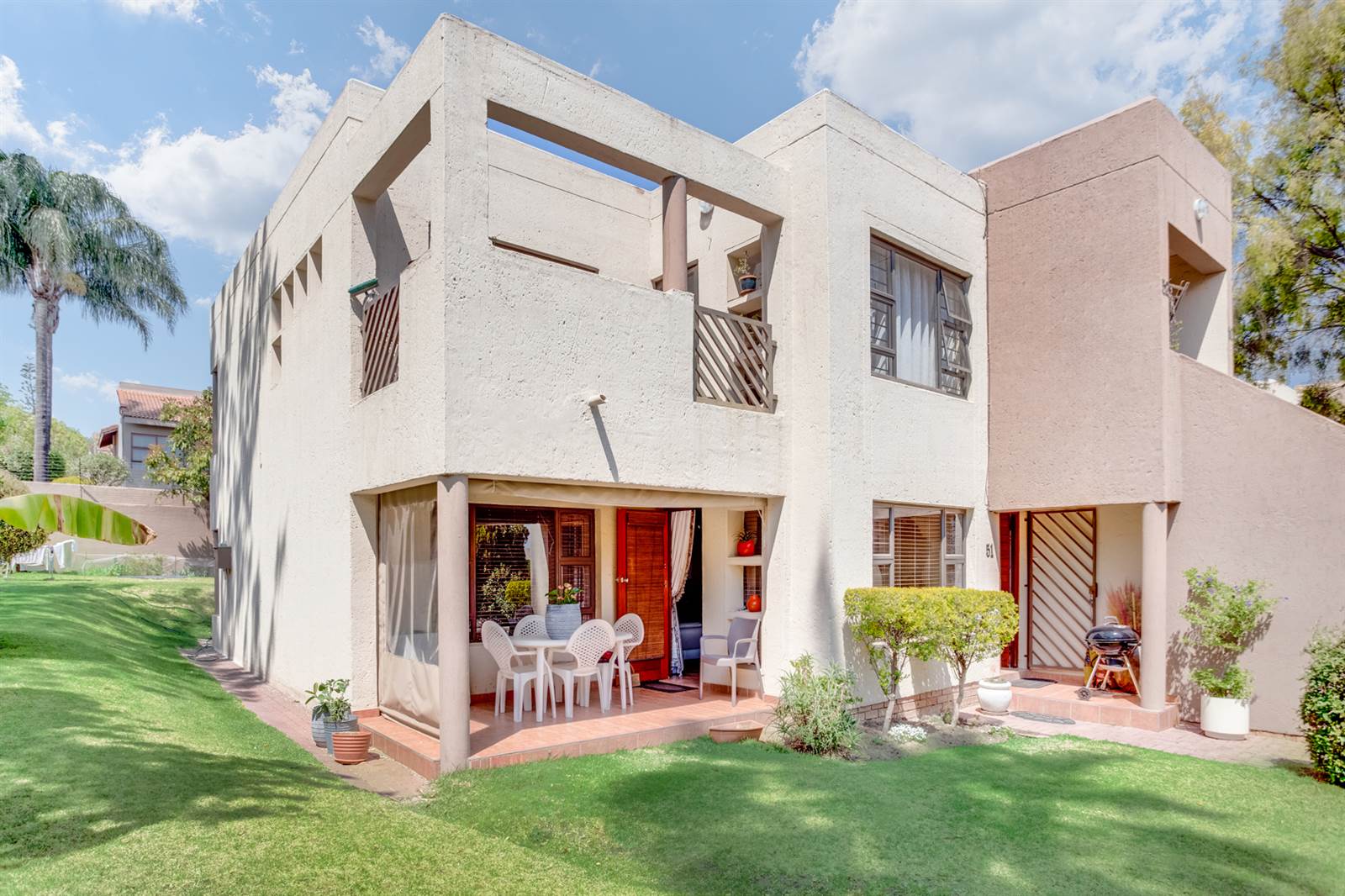 2 Bed Apartment to rent in Sunninghill RR4231990 Private Property