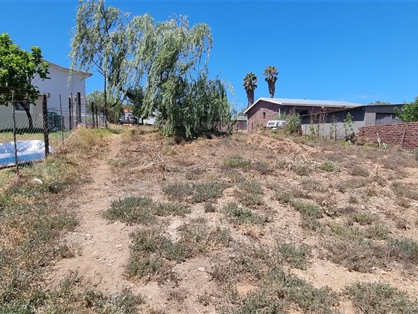 653 m² Land available in Uniondale