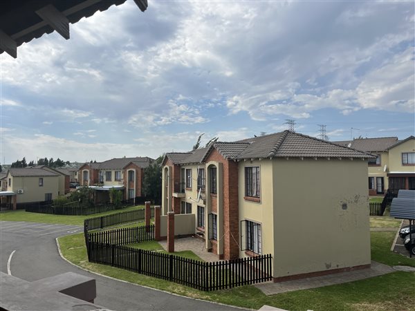 2 Bed Apartment in Hillside