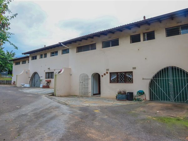 3 Bedroom Townhouse 3 Bedroom Townhouse
