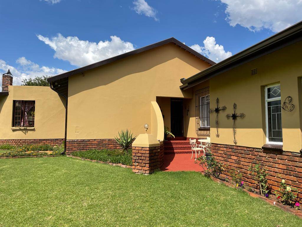 4 Bed House in Kanonkop photo number 1
