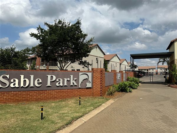 3 Bed Apartment in Waterval East