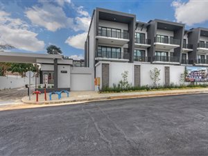 3 Bed Apartment in Abbotsford
