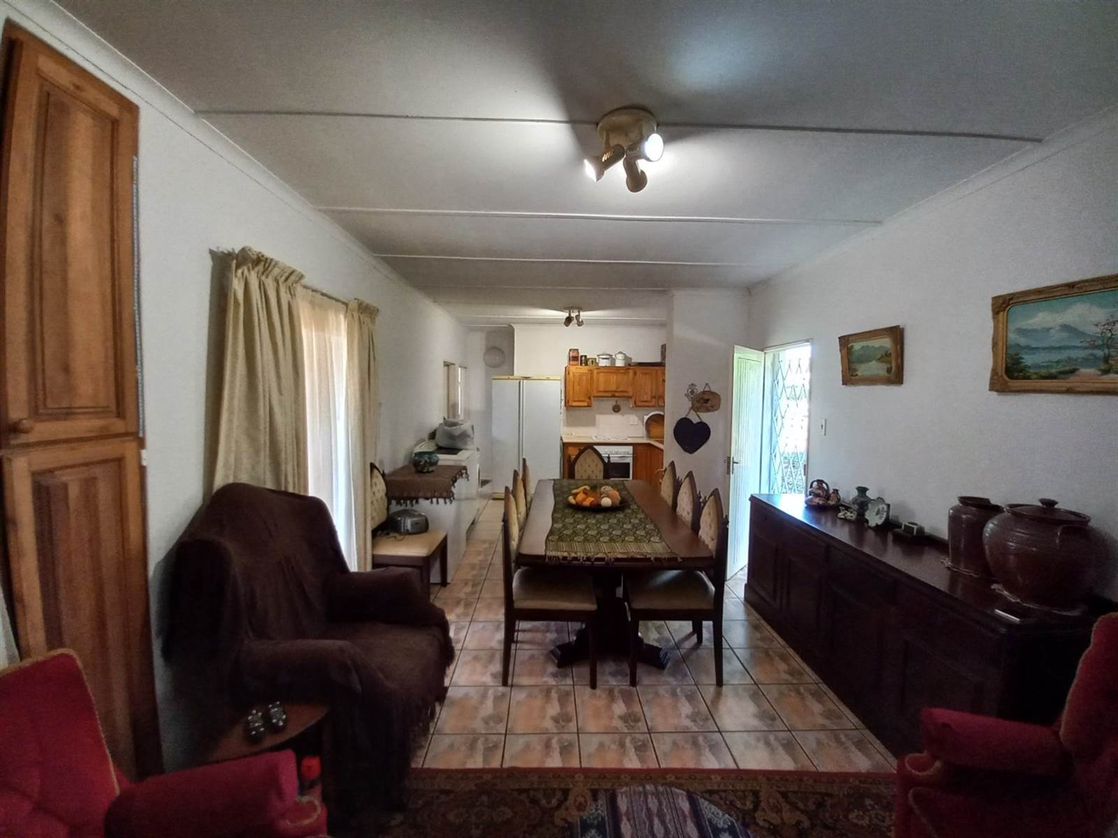 2 Bed Apartment in Sabie photo number 4