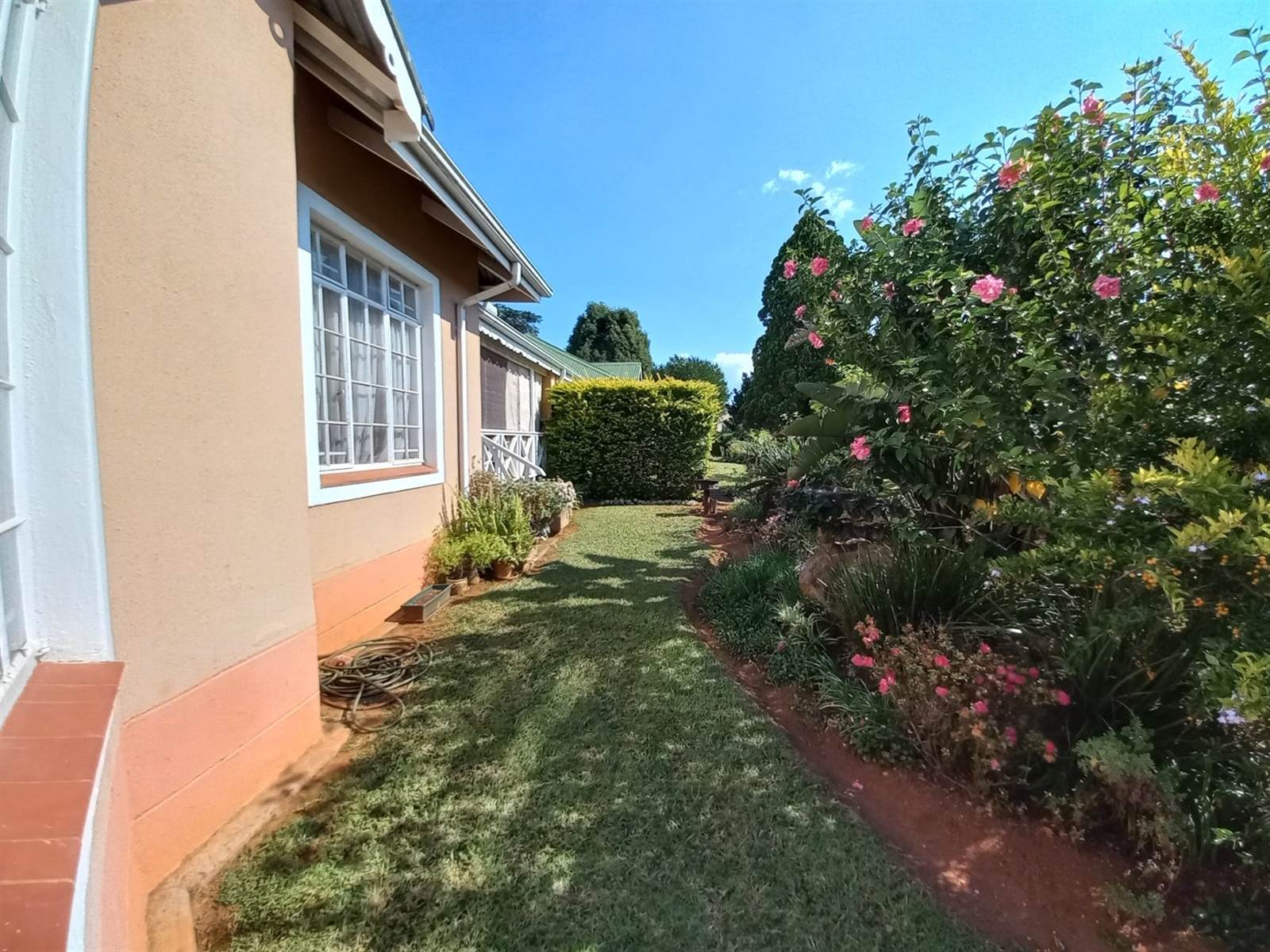 2 Bed Apartment in Sabie photo number 15
