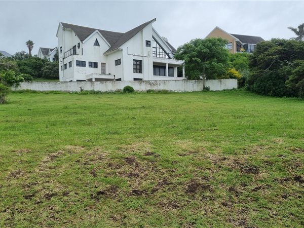 723 m² Land