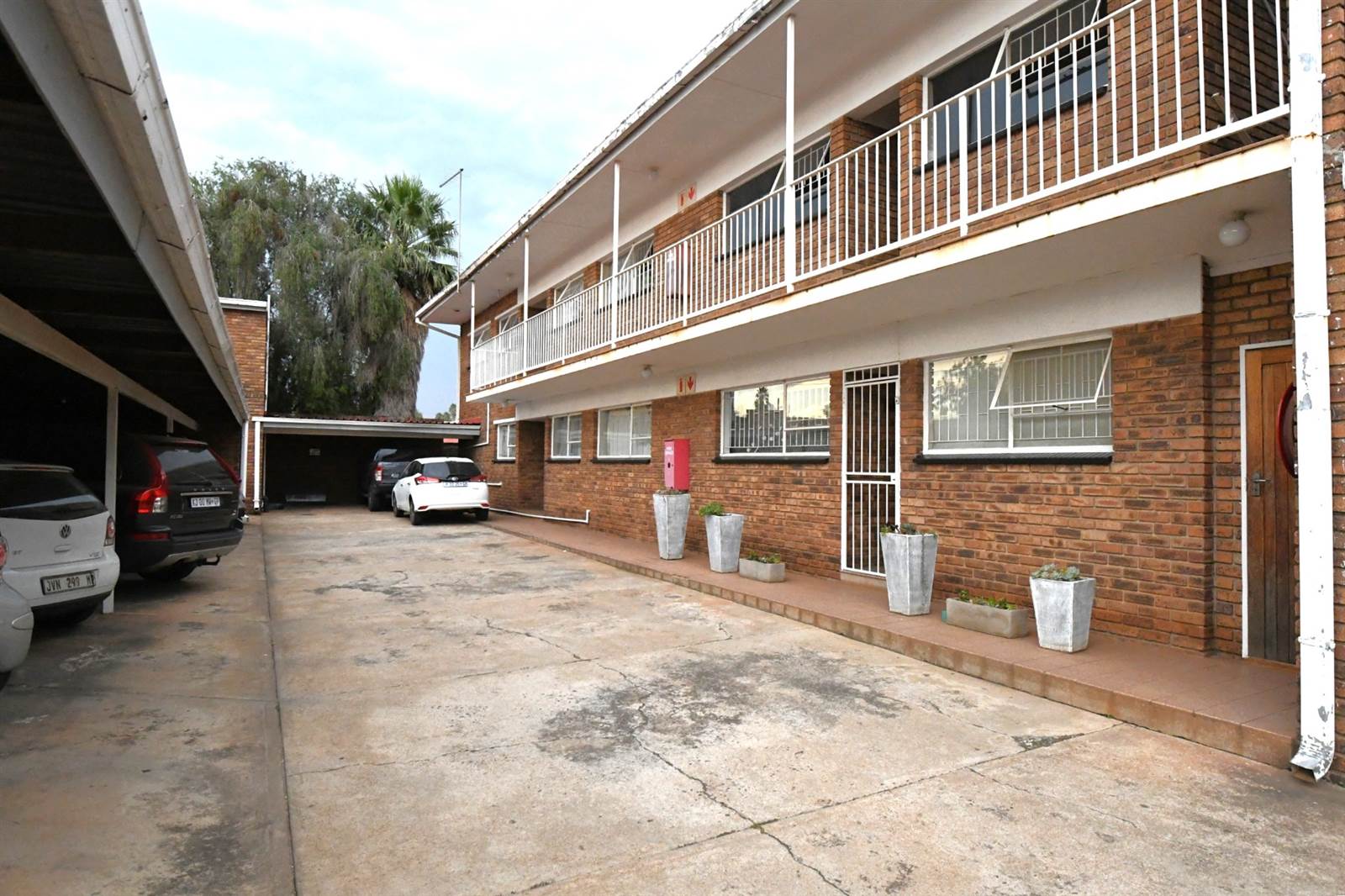 2 Bed Apartment in Casseldale photo number 1