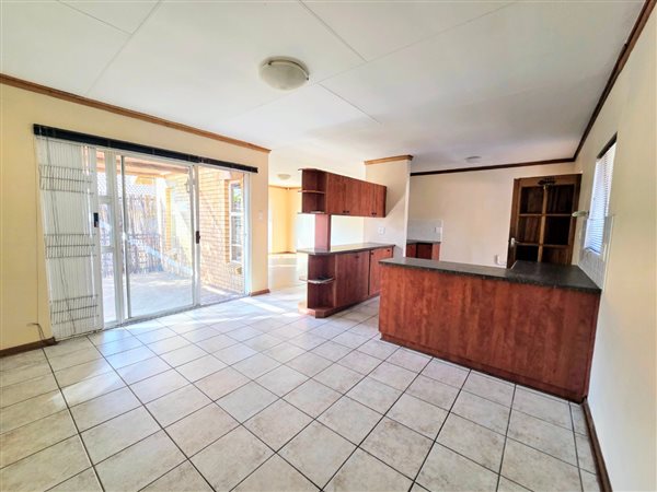 3 Bedroom Townhouse 3 Bedroom Townhouse