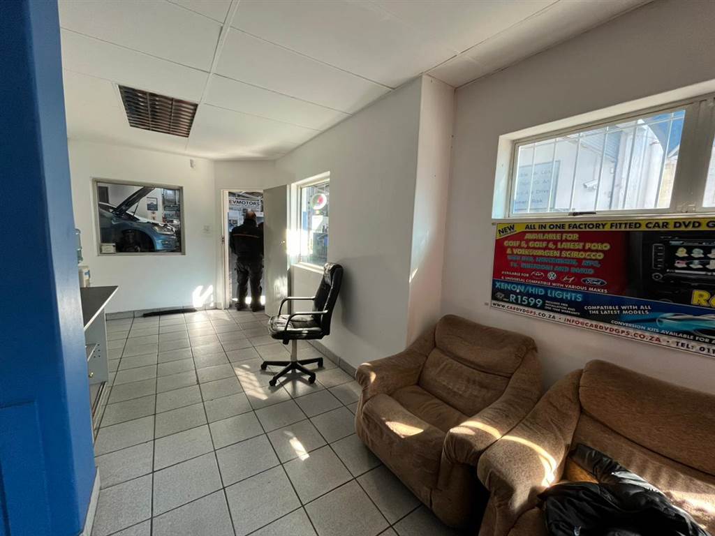 1556  m² Commercial space in Edenvale photo number 12