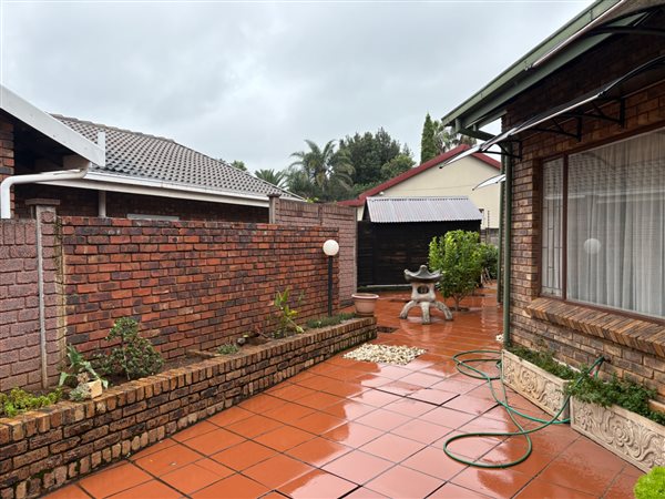 3 Bedroom House 3 Bedroom House