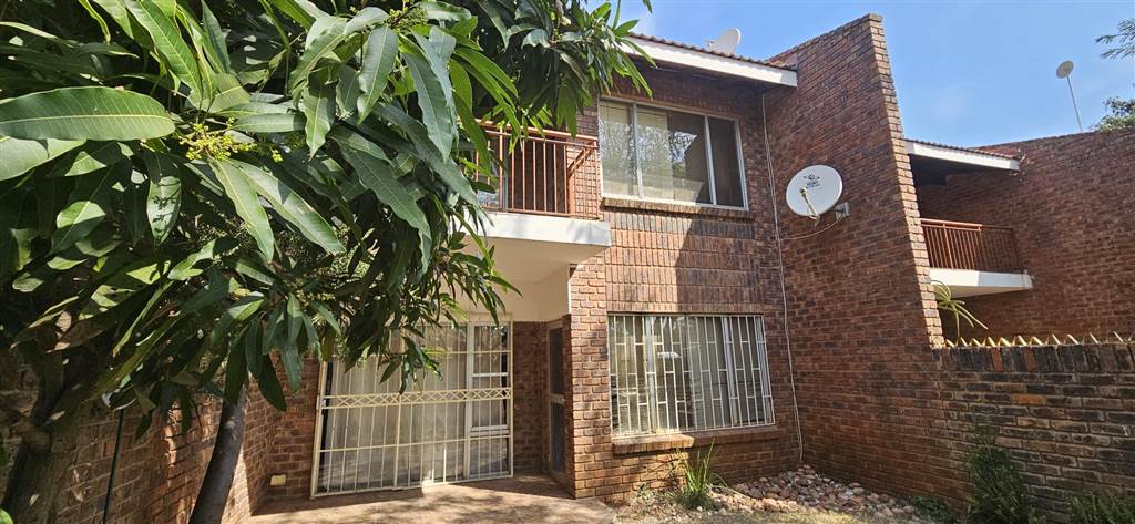3 Bed Townhouse in Bela-Bela (Warmbaths) photo number 7