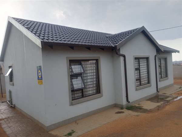 3 Bedroom House 3 Bedroom House
