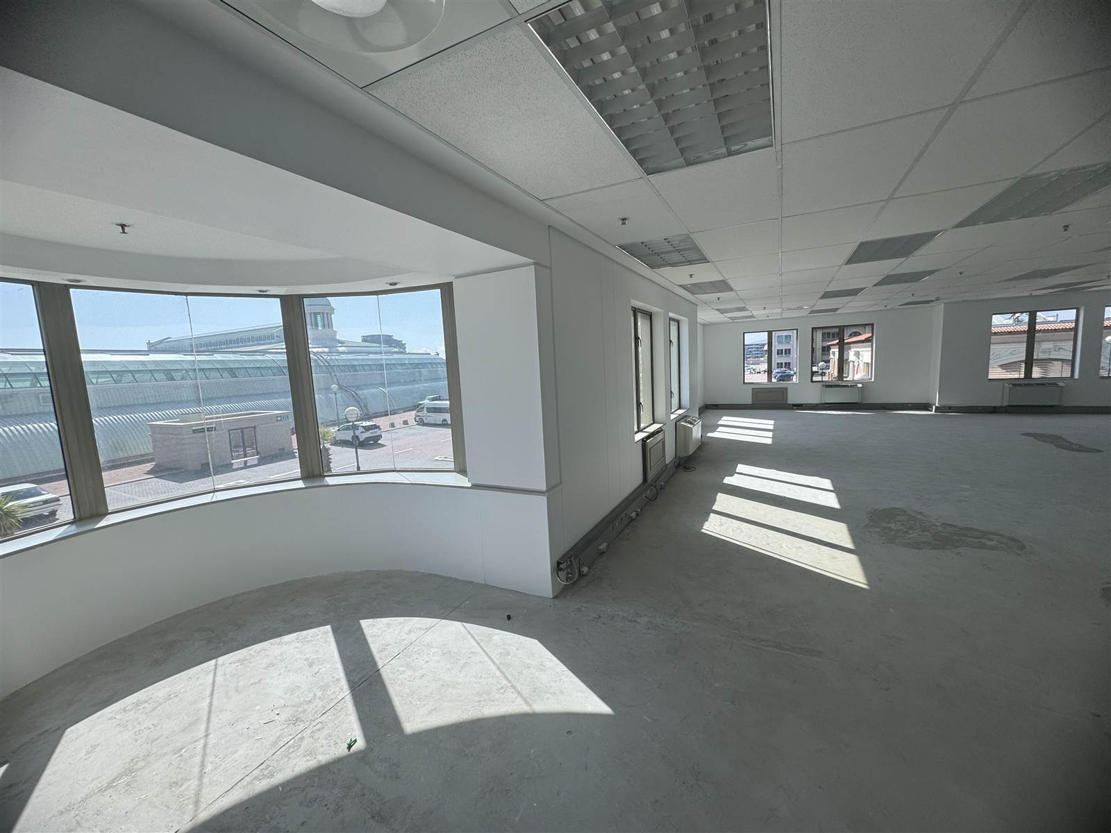 273  m² Commercial space in Century City photo number 4