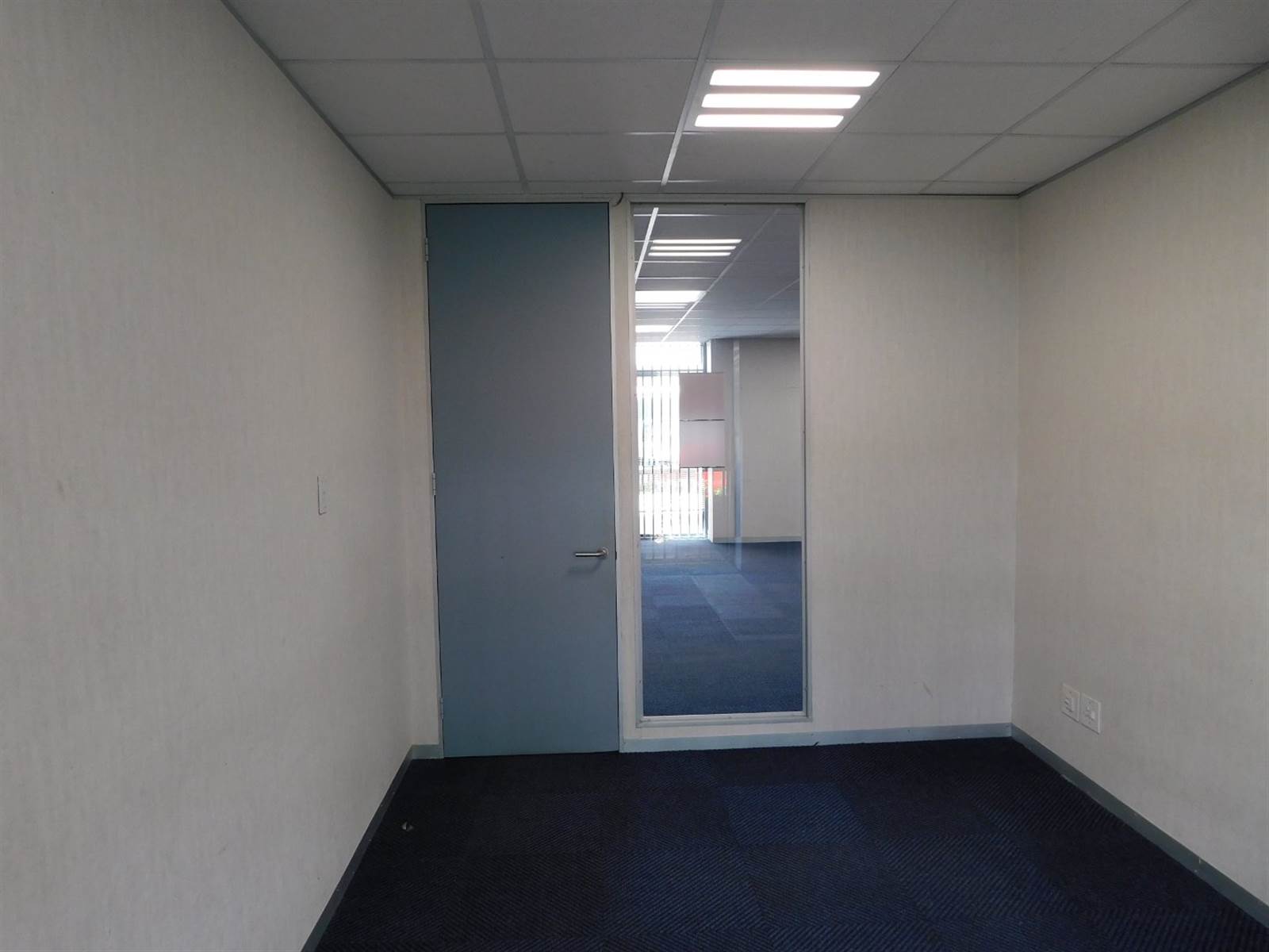 337  m² Office Space in Rosebank photo number 8
