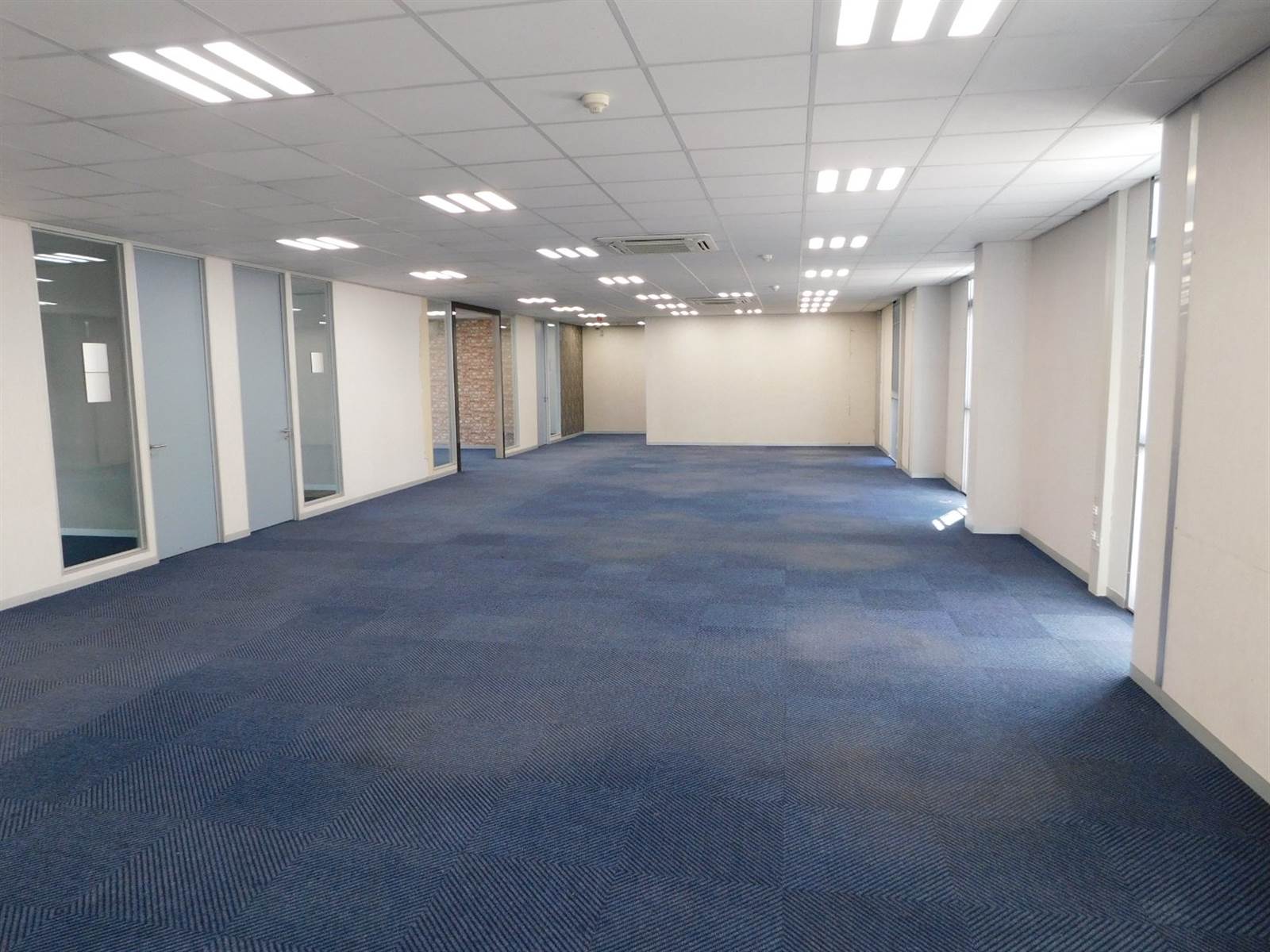 337  m² Office Space in Rosebank photo number 5