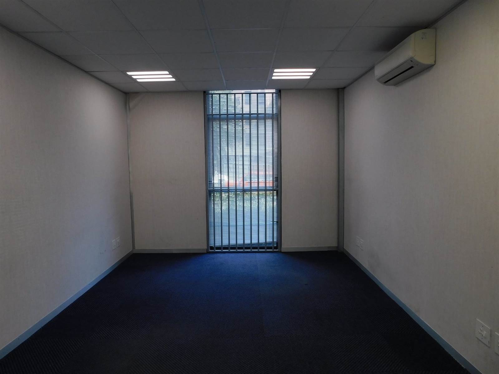 337  m² Office Space in Rosebank photo number 7