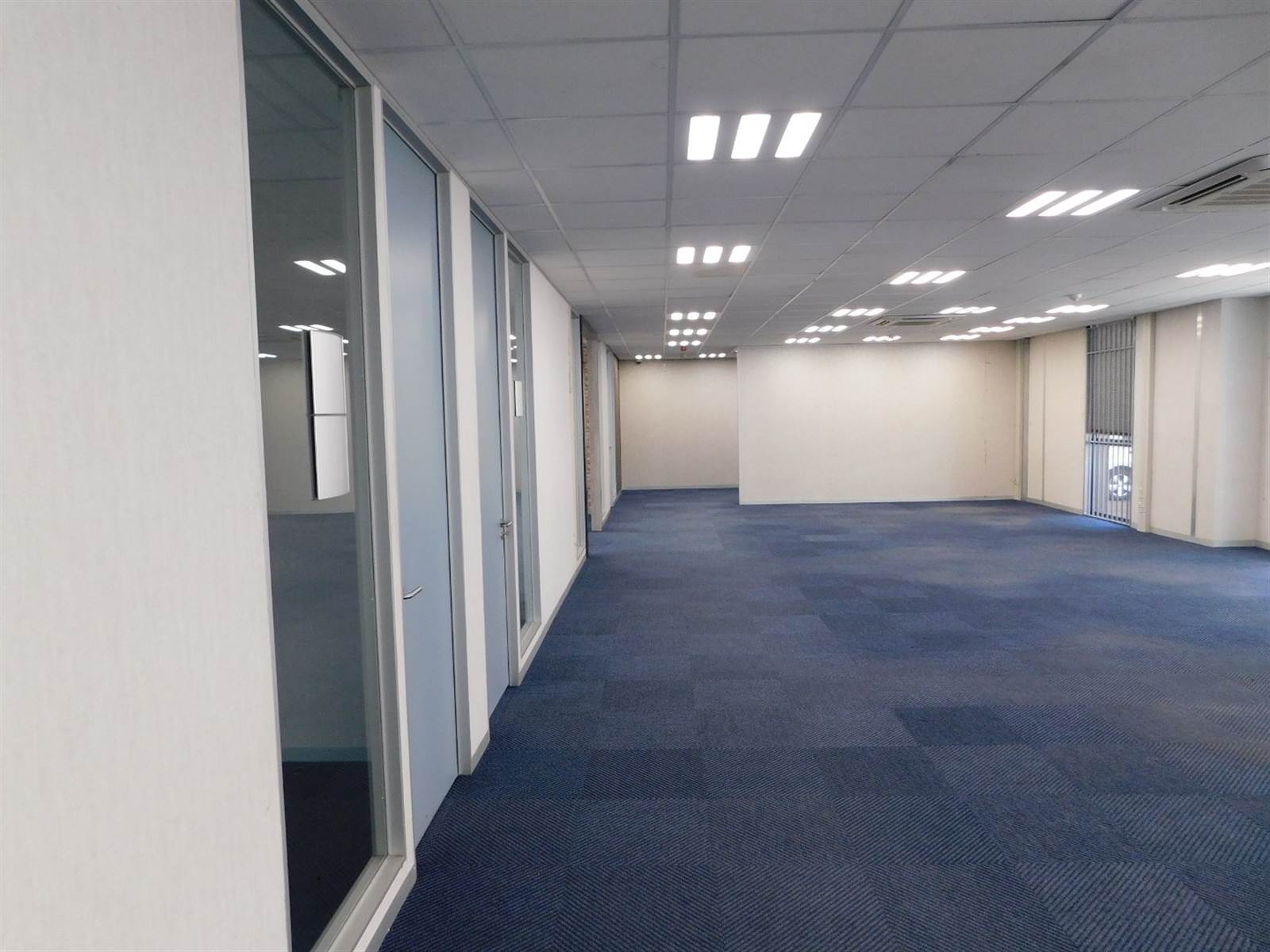 337  m² Office Space in Rosebank photo number 11