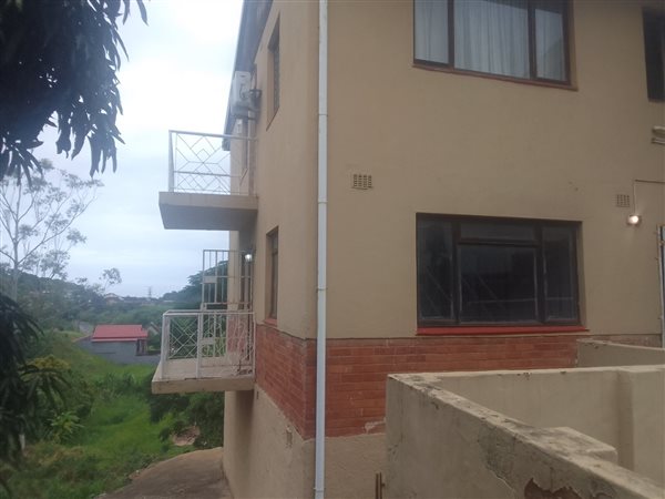 8 Bed House in Isipingo Hills