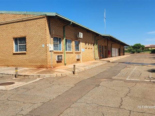 5000  m² Industrial space in Tlhabane photo number 28