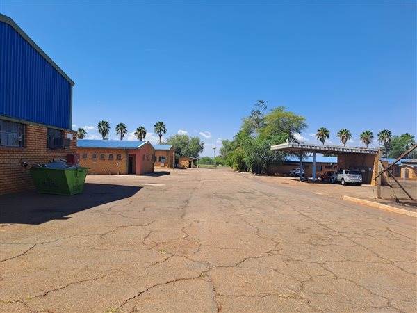 5000  m² Industrial space in Tlhabane photo number 6