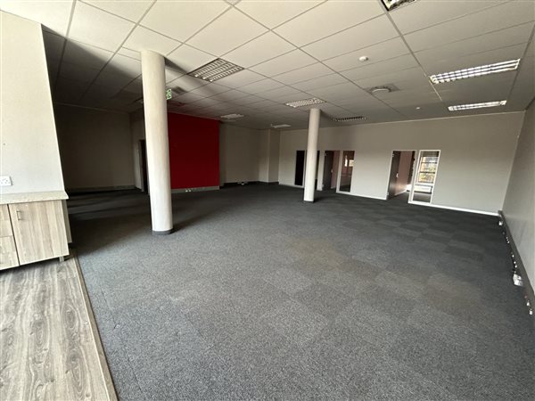 309  m² Office Space
