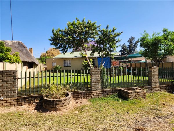 2 Bedroom House 2 Bedroom House