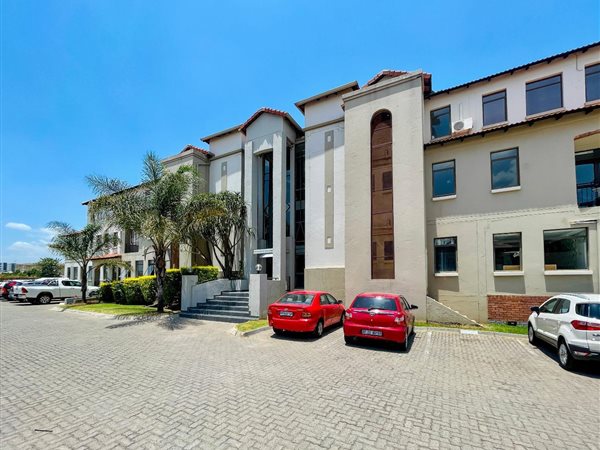 160  m² Office Space in Carlswald Estate