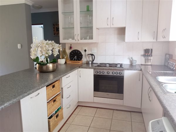 2 Bedroom Townhouse 2 Bedroom Townhouse