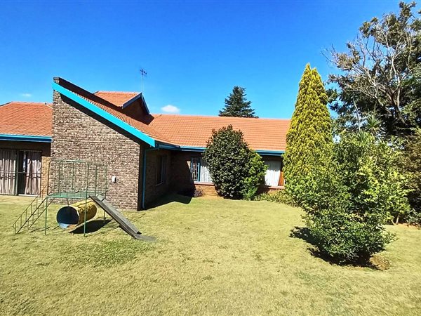 4 Bed House in Bergsig