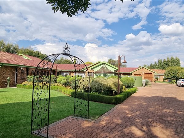 6 Bed House in Meyerton
