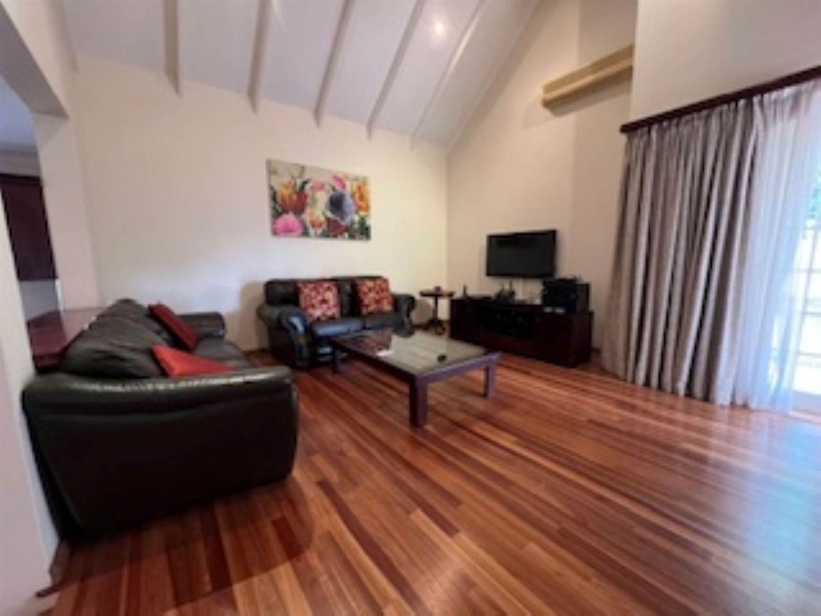 3 Bed Townhouse in Mt Edgecombe Estate 1 & 2 photo number 3