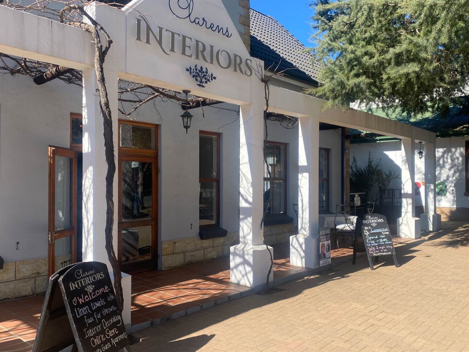 Retail space in Clarens photo number 1