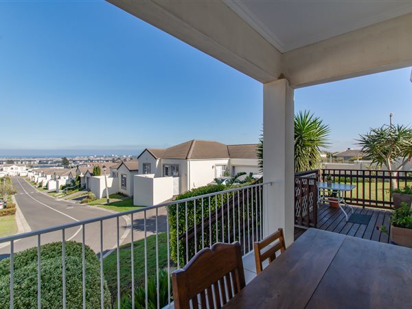 2 Bedroom Townhouse 2 Bedroom Townhouse