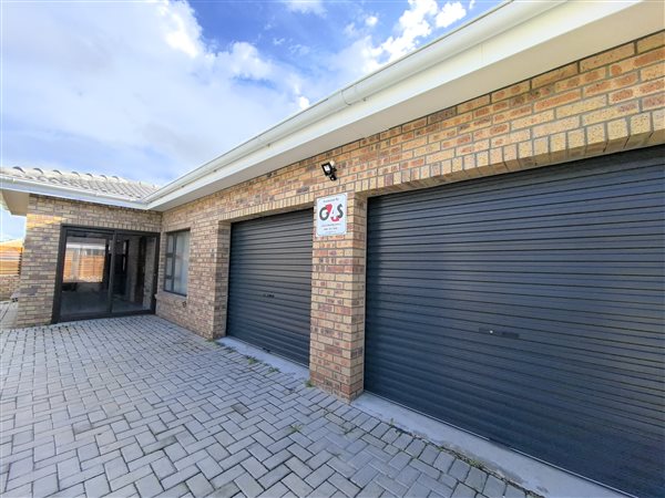 3 Bedroom House 3 Bedroom House