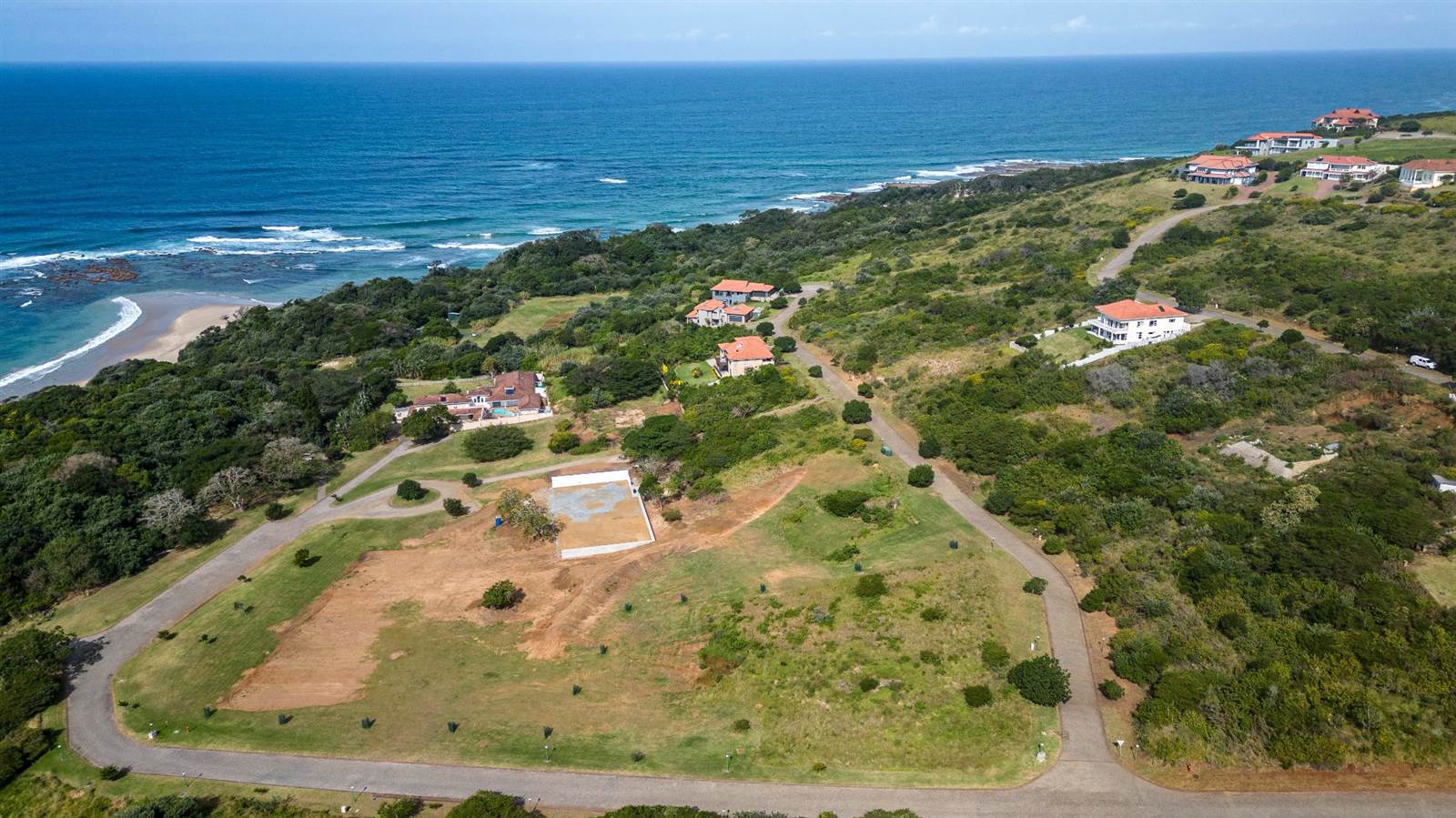 1007 m² Land available in Khamanga Bay photo number 2